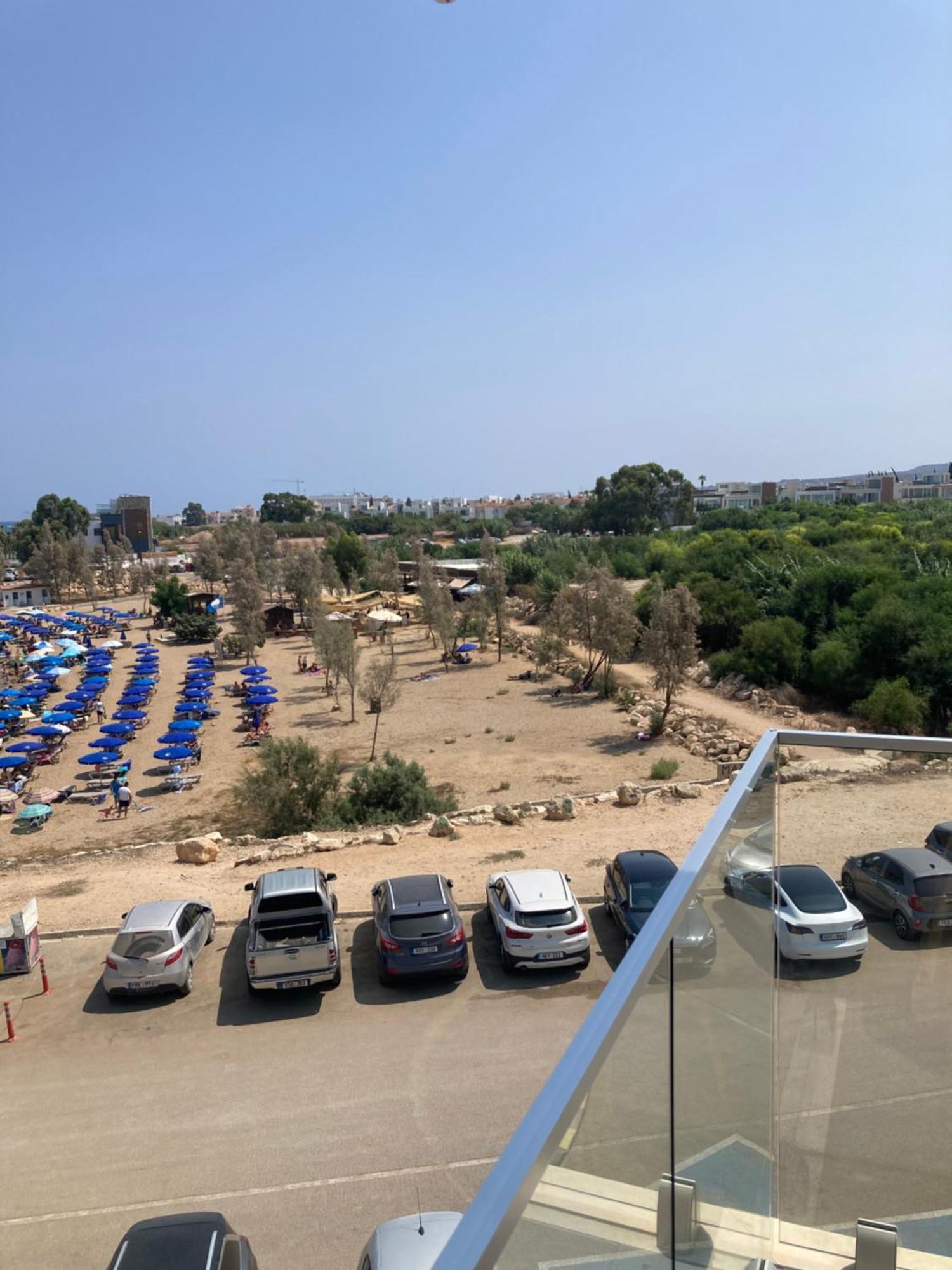 Trident Beach Apartment プロタラス エクステリア 写真