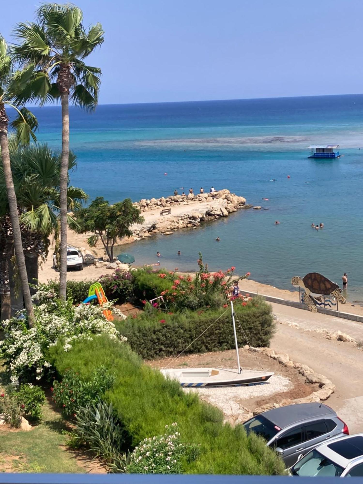 Trident Beach Apartment プロタラス エクステリア 写真